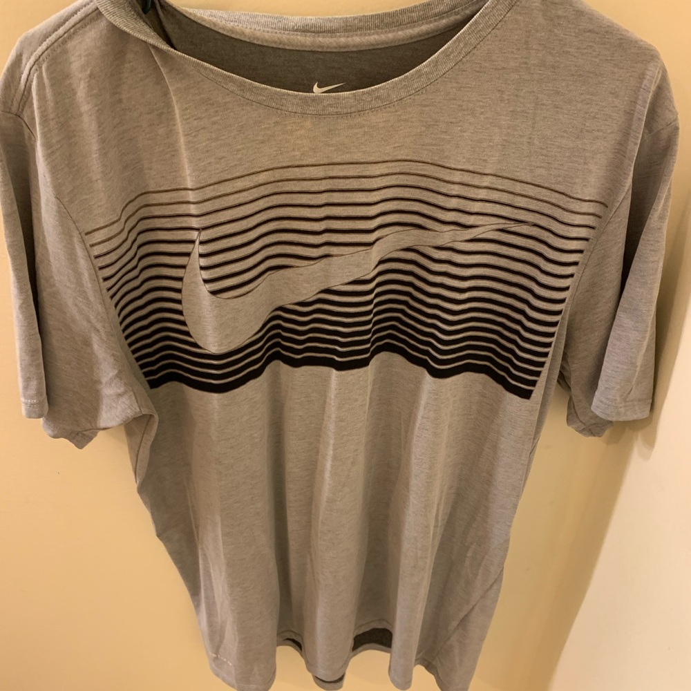 Nike men large shirt